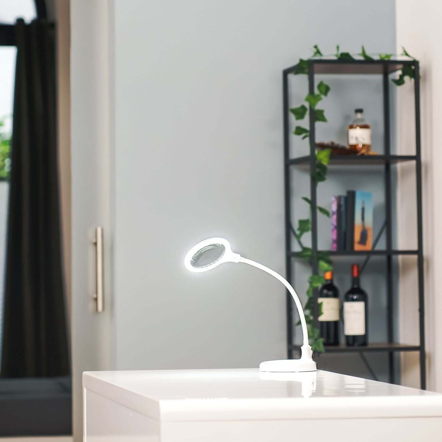 Lumeno 680X Lampada a pinza LED con 30 LED SMD, 6 watt e 480 lumen